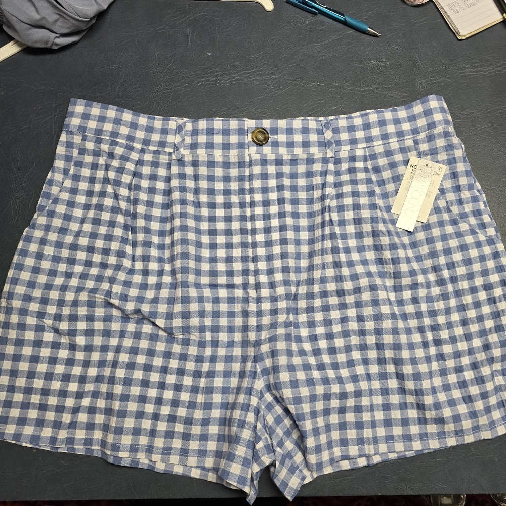 Nordstrom White and Blue Gingham Plaid 2XL shorts - Picture 1 of 5